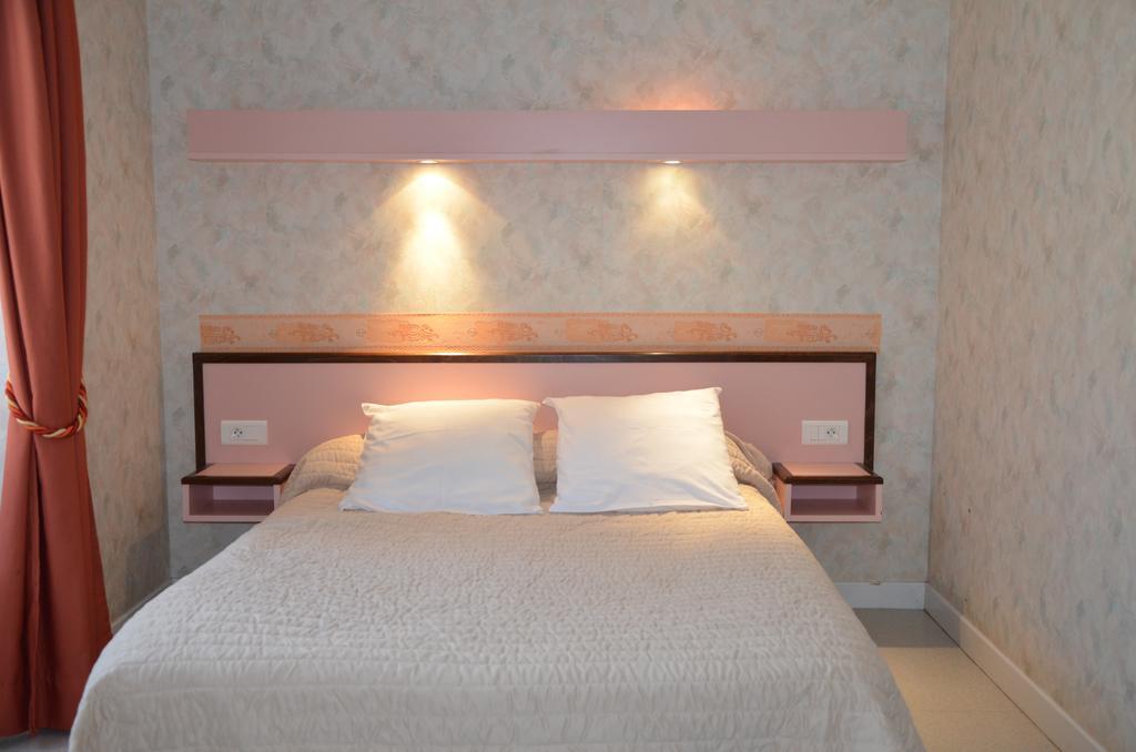 Logis Auberge De L'Allagnonette Saint-Poncy Dış mekan fotoğraf
