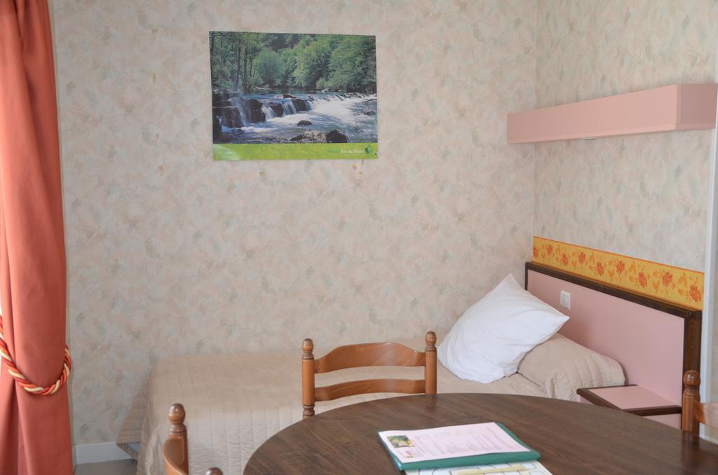 Logis Auberge De L'Allagnonette Saint-Poncy Dış mekan fotoğraf